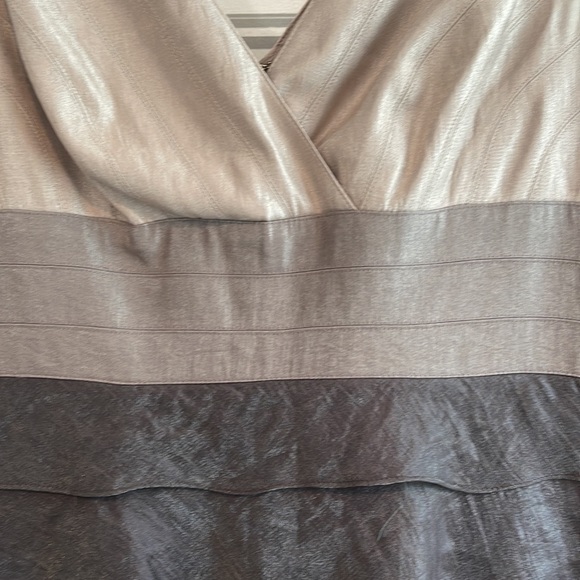 Adriana Papell | Tiered multi colored formal dress | Size 8 - Picture 3 of 6